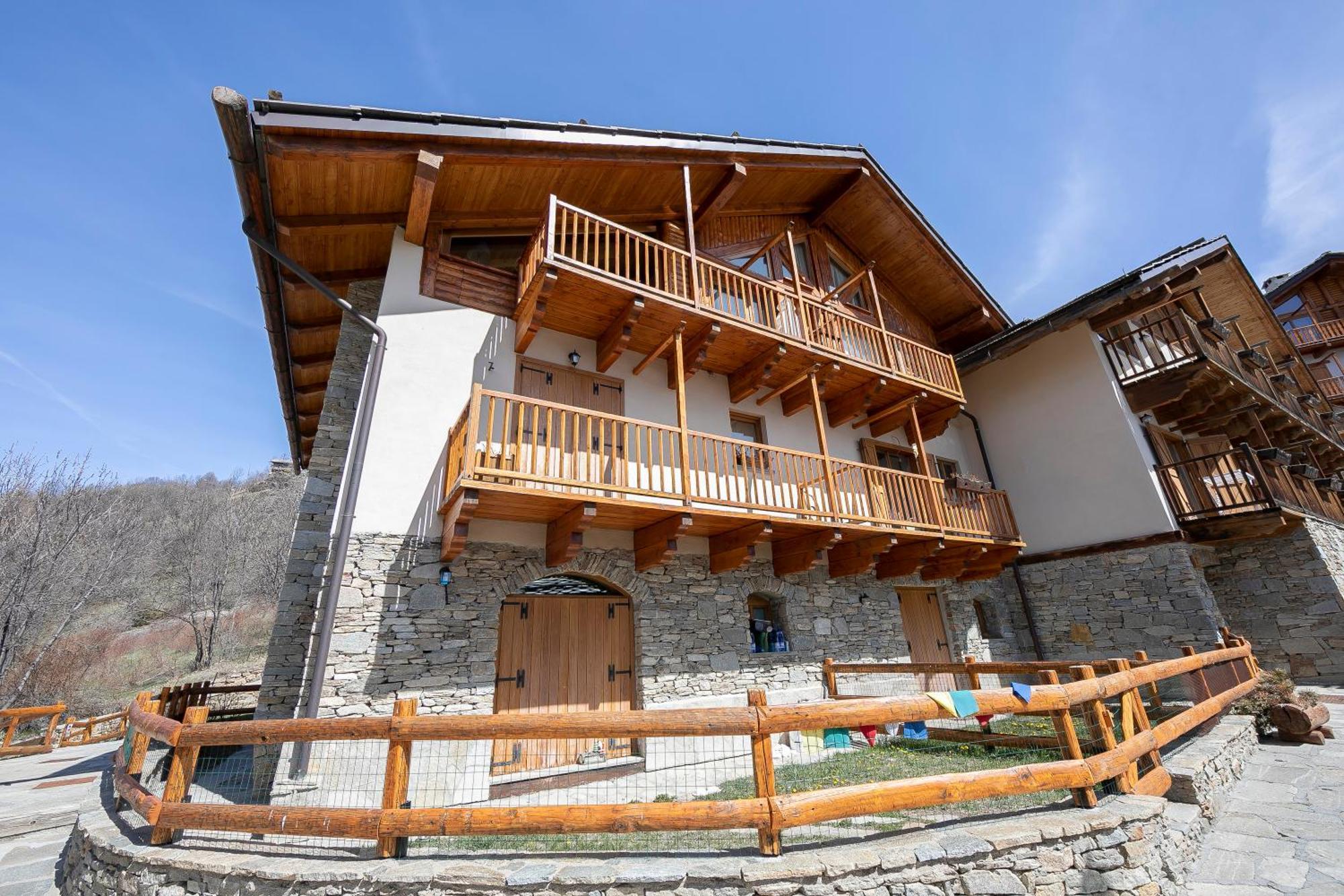 Rebecca'S House Few Steps From Skiing - Happy Rentals Bardonecchia Exterior foto